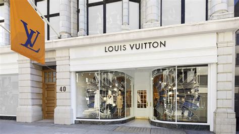 louis vuitton outlet store location